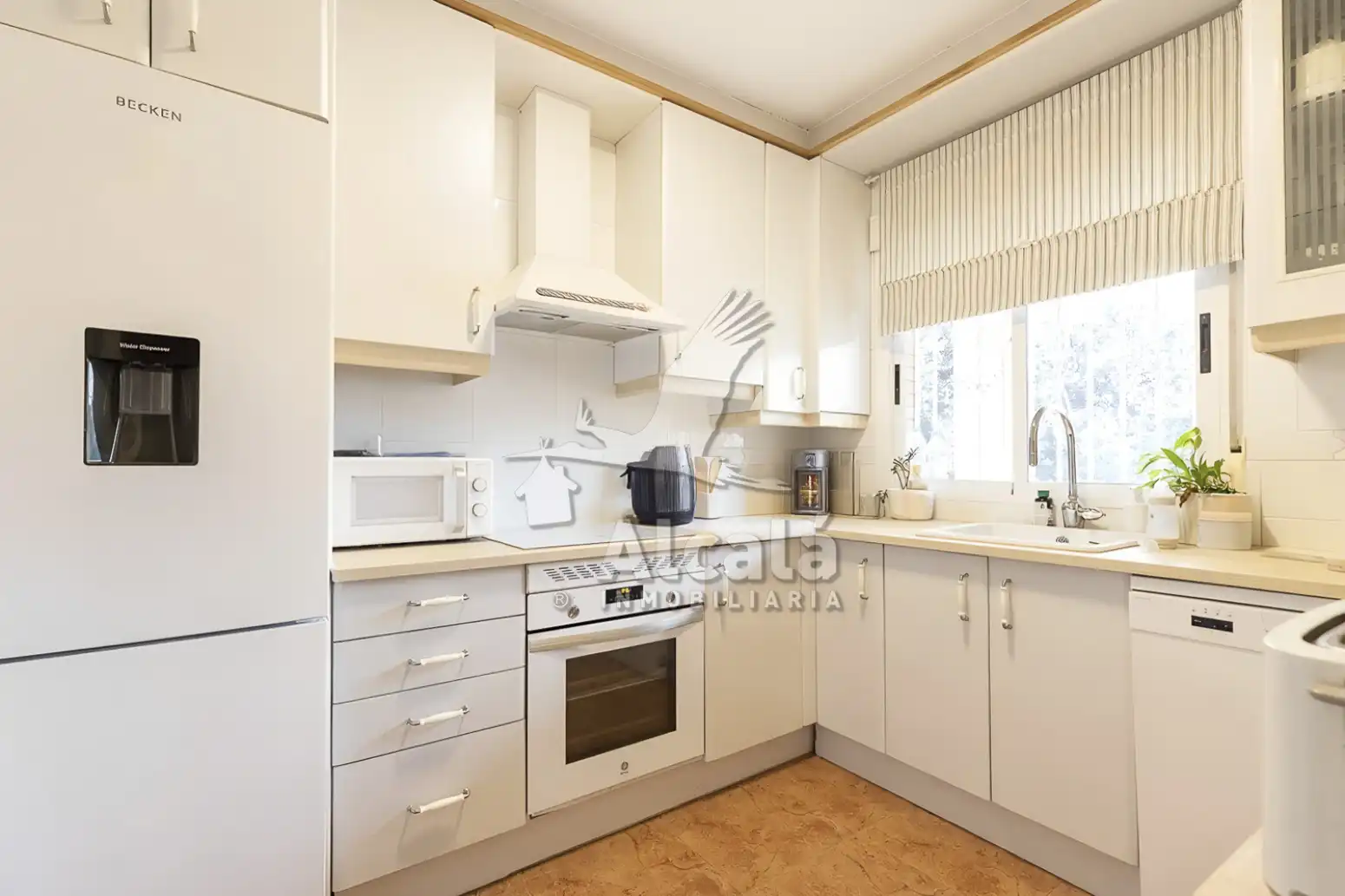 Cocina de Casa o chalet en venta en Torrejón del Rey con Calefacción y Piscina