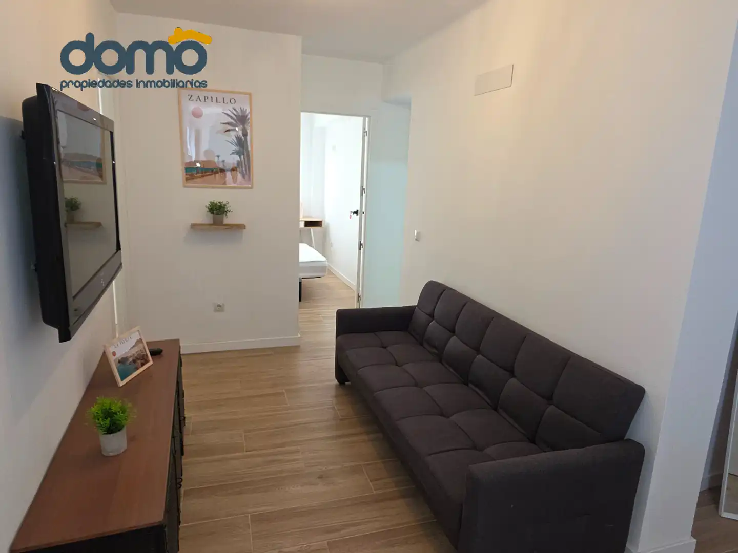 Sala d'estar de Pis per a compartir en Almería amb Aire condicionat, Moblat i Forn
