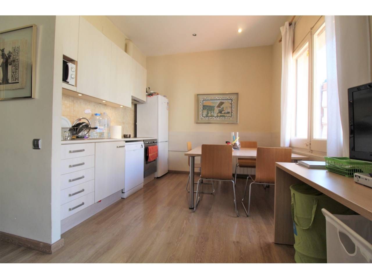 Cocina de Piso de alquiler en  Barcelona Capital con Aire acondicionado, Calefacción y Parquet