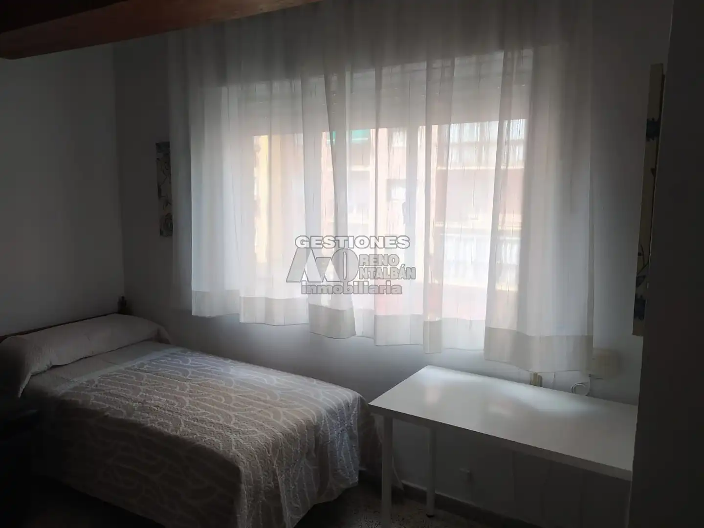 Habitación de Estudio de alquiler en Granada con Calefacción, Amueblado y Lavadora