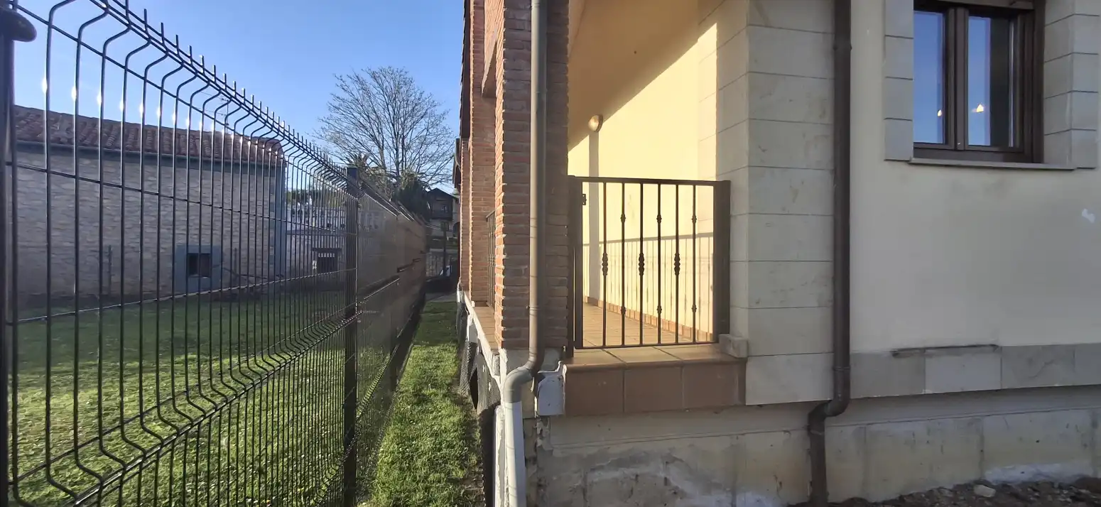 Vista exterior de Casa o chalet en venta en Santillana del Mar con Calefacción, Jardín privado y Parquet