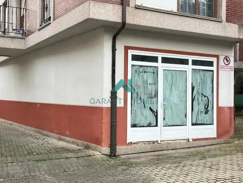 Local comercial en venda a BARON ADZANETA