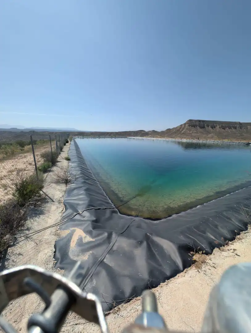 Piscina de Terreno en venta en Huélago