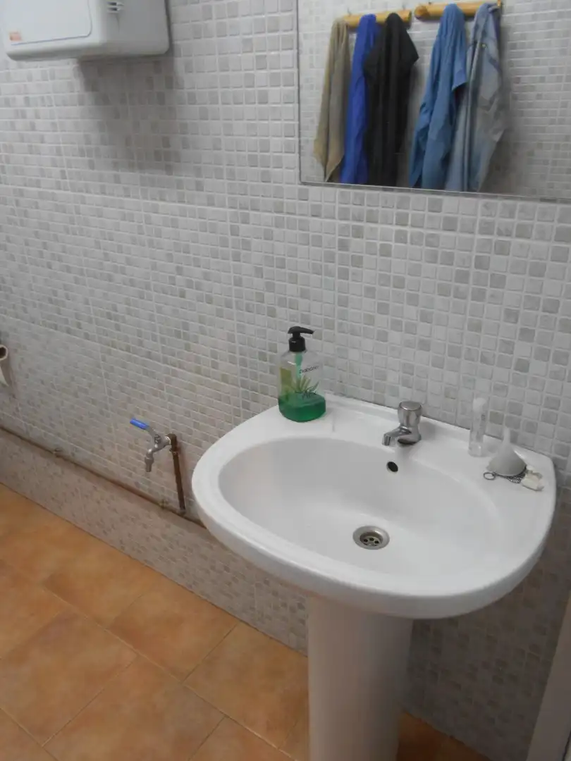 Badezimmer von Fabrikhallen zum Verkauf in Ciudad Real