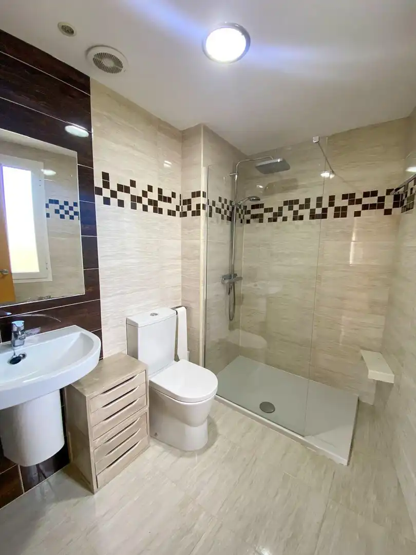 Badezimmer von Wohnung zum Verkauf in Manacor mit Klimaanlage, Terrasse und Abstellraum
