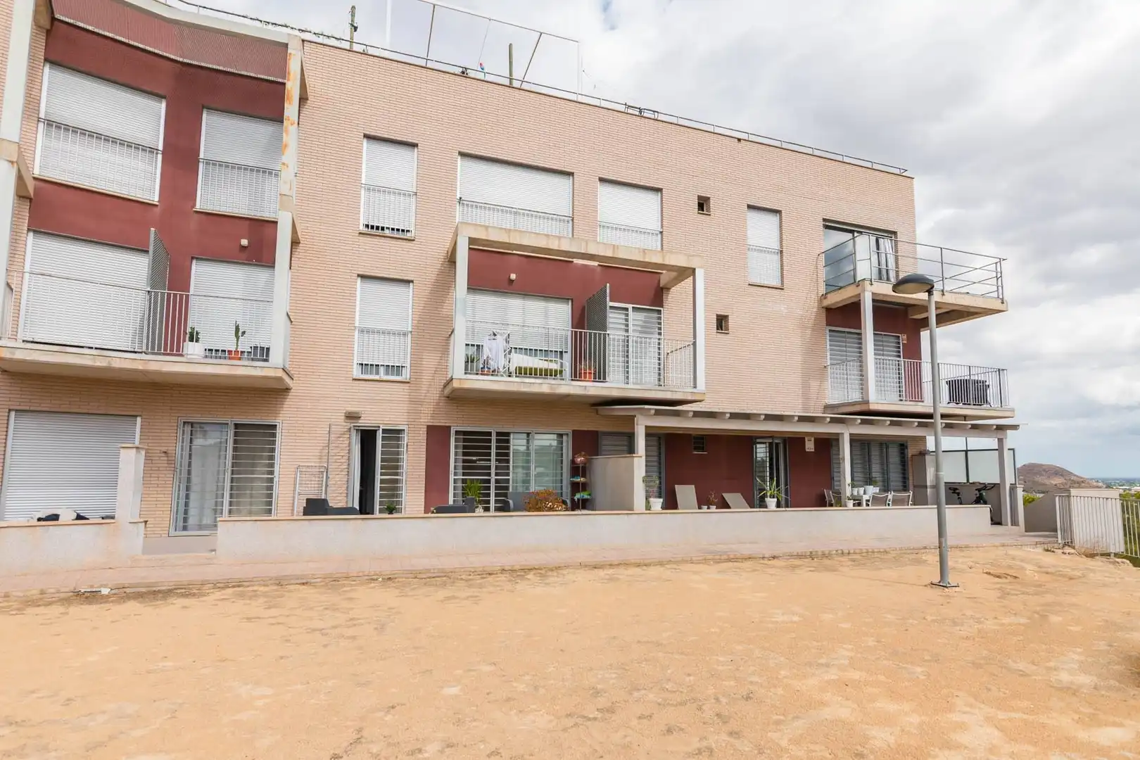 Außenansicht von Wohnung zum Verkauf in Murcia mit Klimaanlage, Heizung und Terrasse