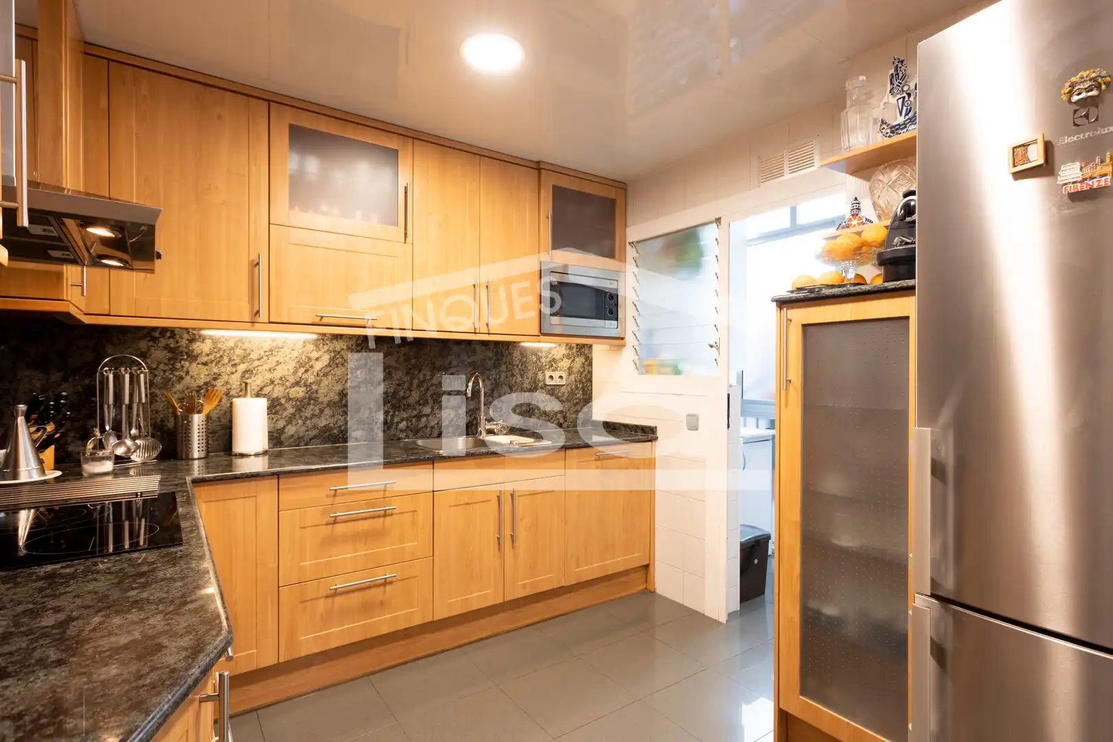 Cuina de Dúplex en venda en Barcelona amb Aire condicionat, Jardí privat i Terrassa