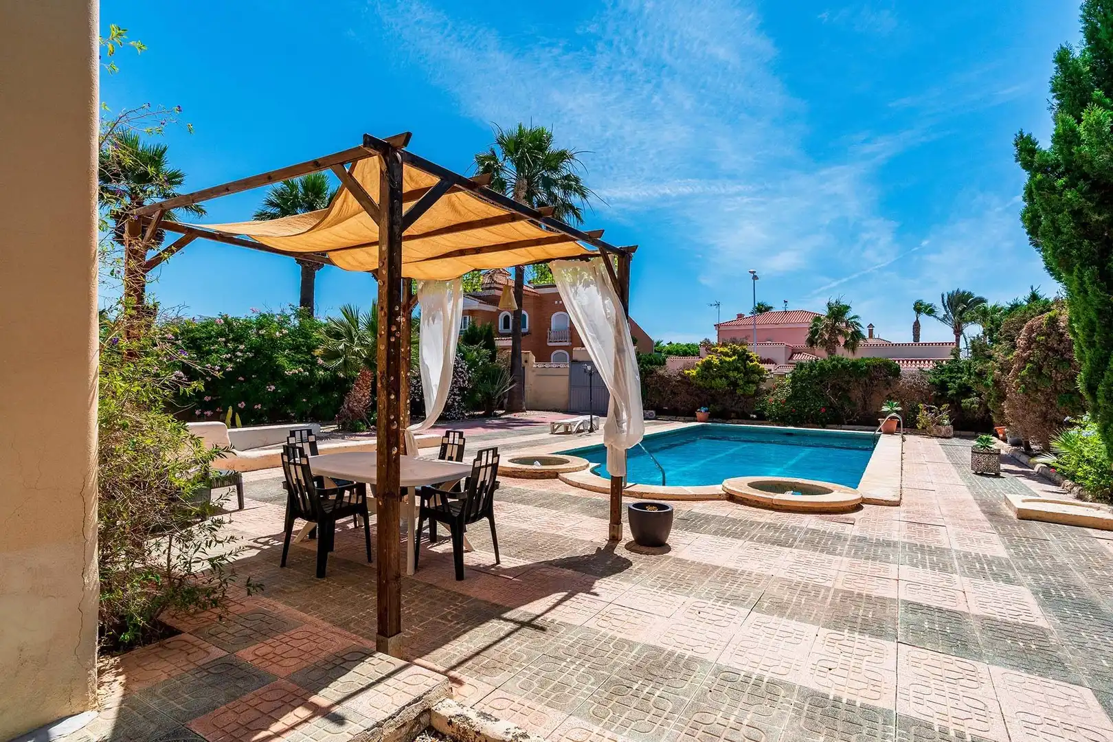 Terraza de Casa o chalet en venta en Roquetas de Mar con Jardín privado, Terraza y Trastero