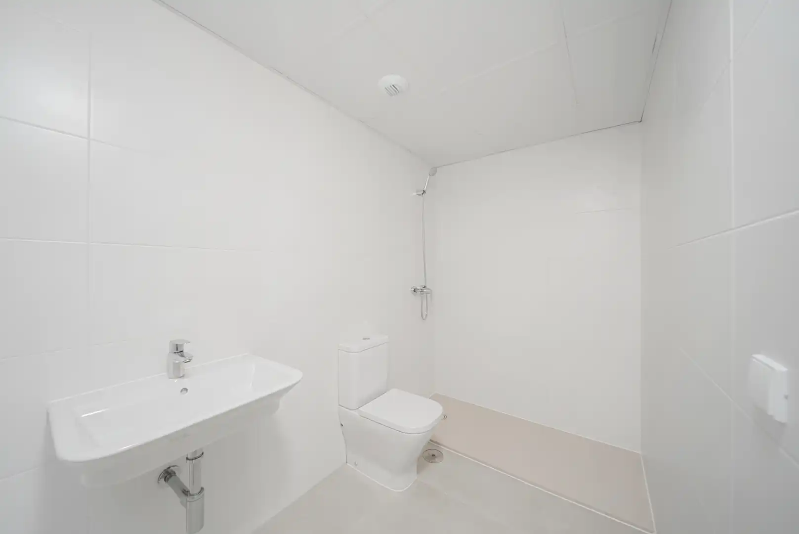 Baño de Piso en venta en Marbella con Calefacción, Terraza y Trastero