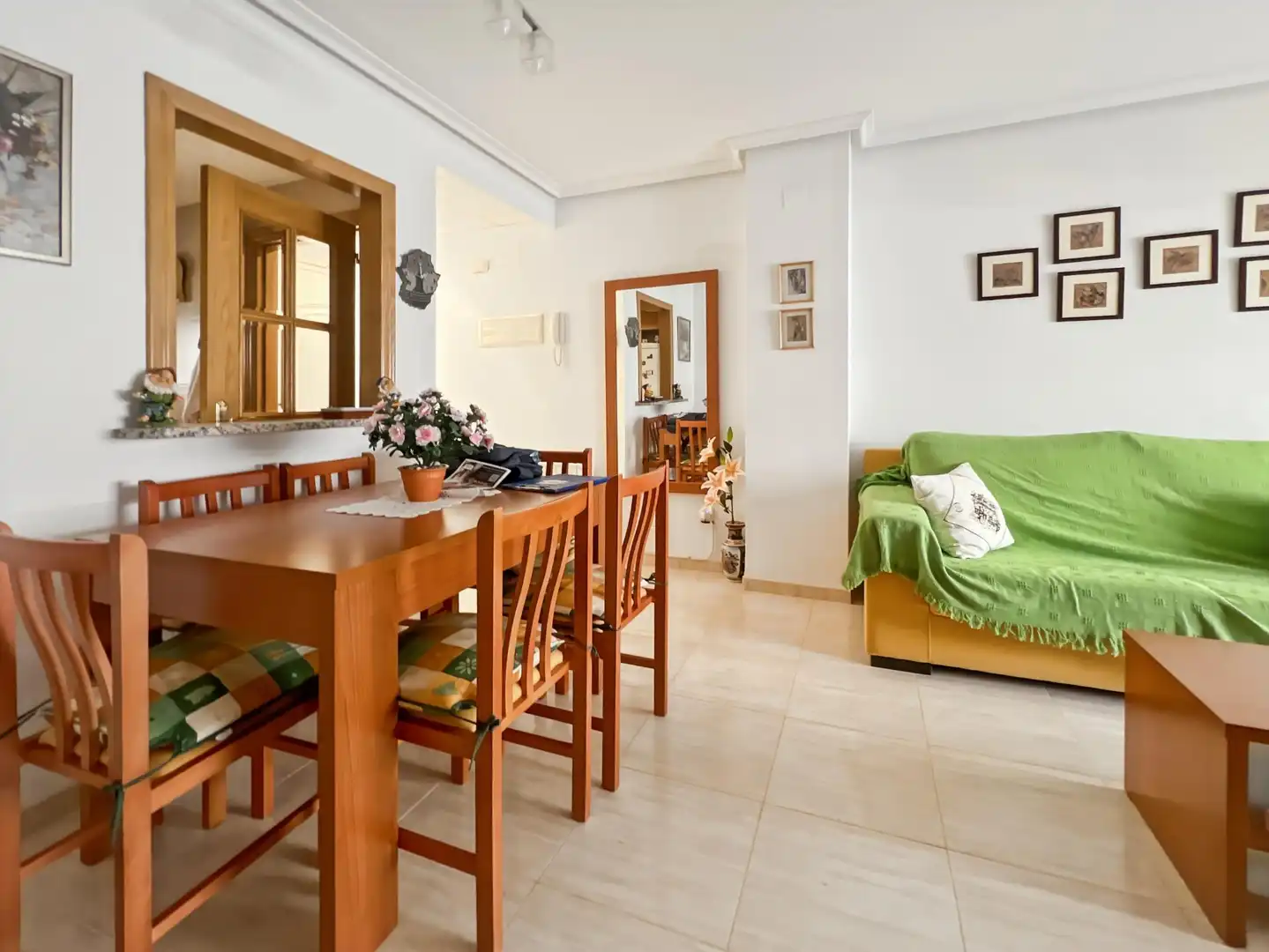 Sala de estar de Apartamento en venta en Oropesa del Mar / Orpesa con Aire acondicionado, Calefacción y Jardín privado