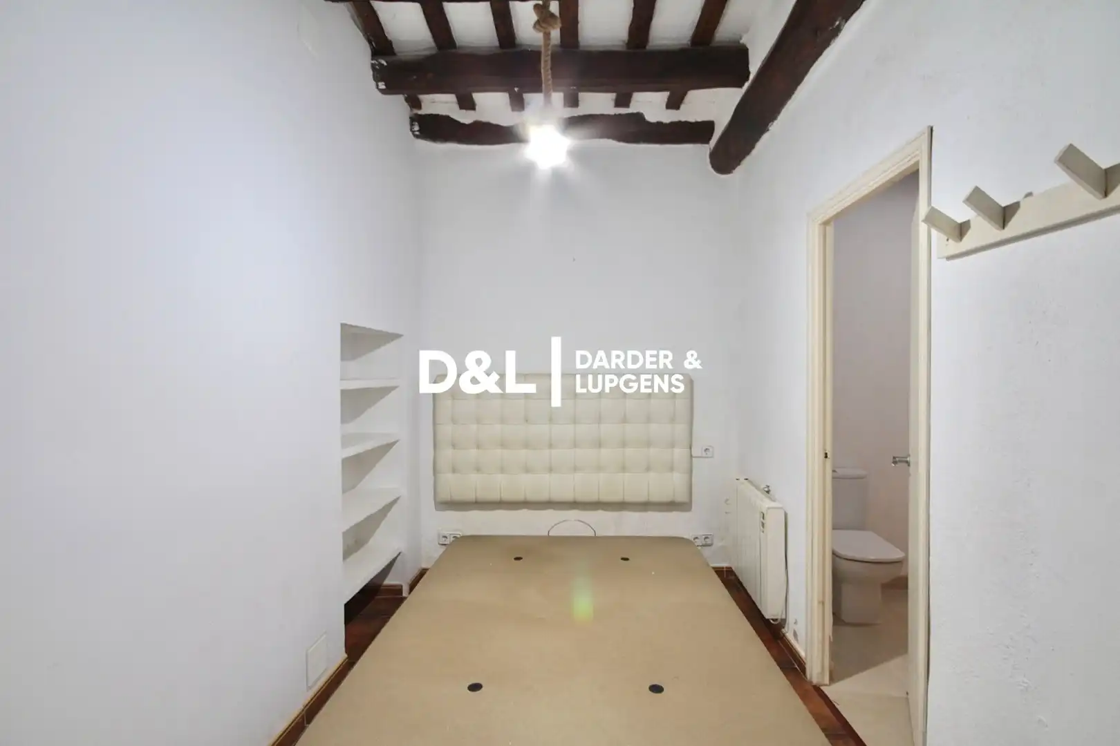 Habitación de Planta baja en venta en Vilanova i la Geltrú con Calefacción y Horno