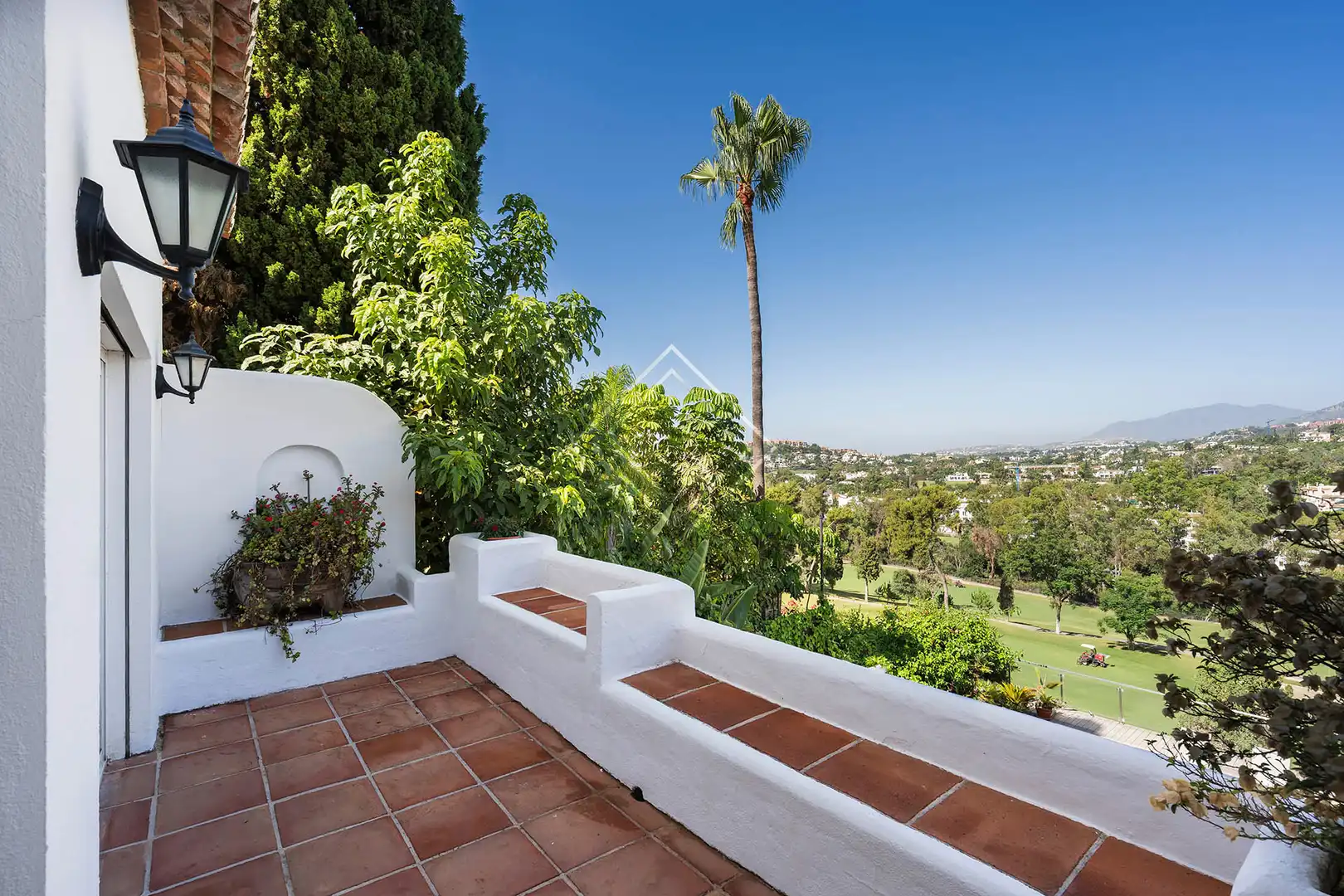 Jardí de Casa o xalet en venda en Marbella amb Aire condicionat, Calefacció i Jardí privat