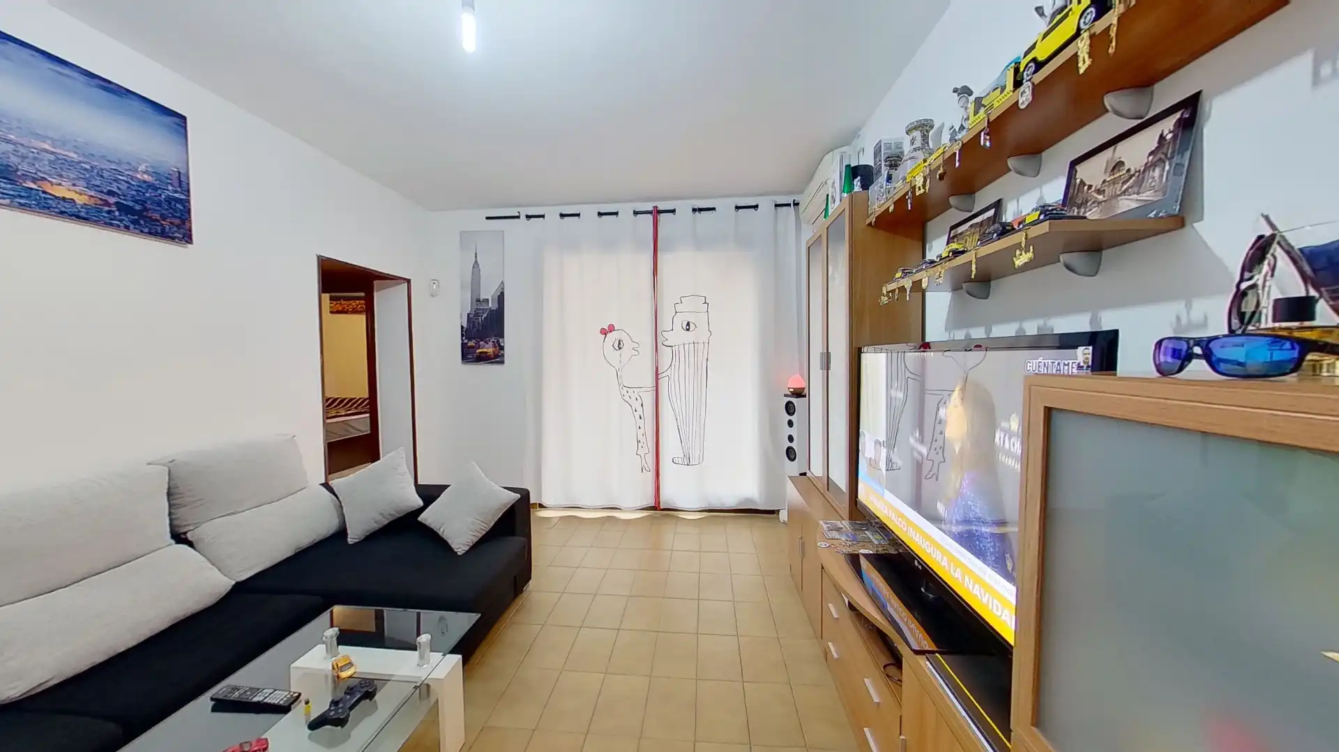 Sala d'estar de Pis en venda en Barcelona amb Balcó