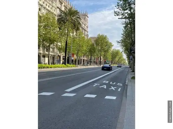 Vista exterior de Local en traspaso en Barcelona con Aire acondicionado, Calefacción y Amueblado