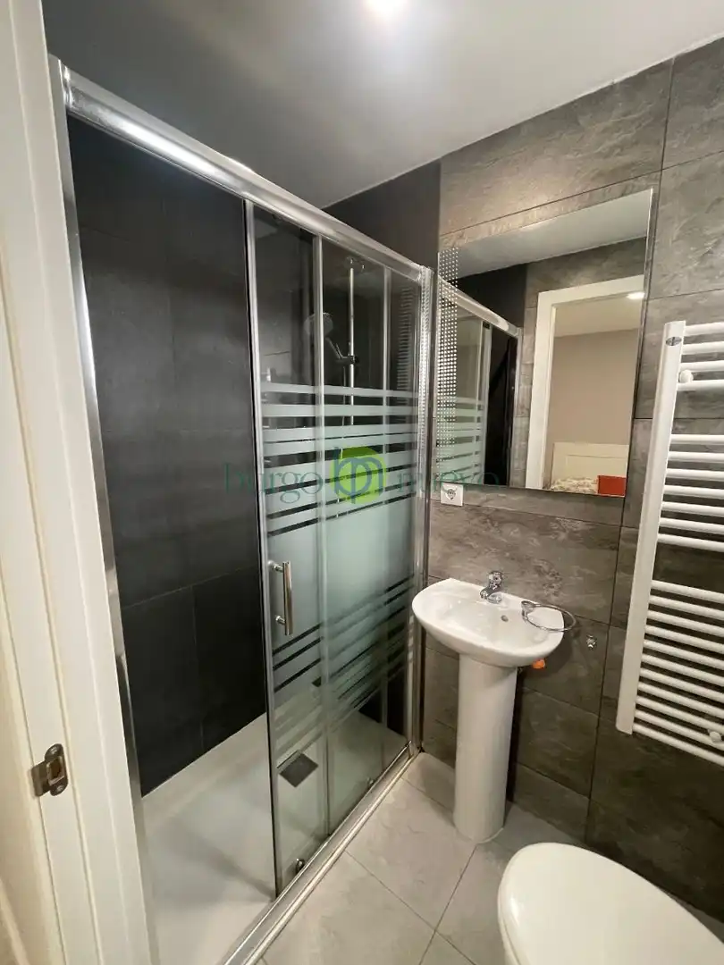 Baño de Piso en venta en León Capital  con Calefacción y Terraza