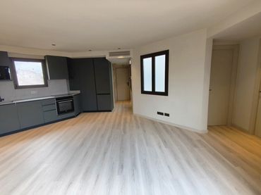 Penthouse mit Balkon zum Verkauf in Carrer de Provença