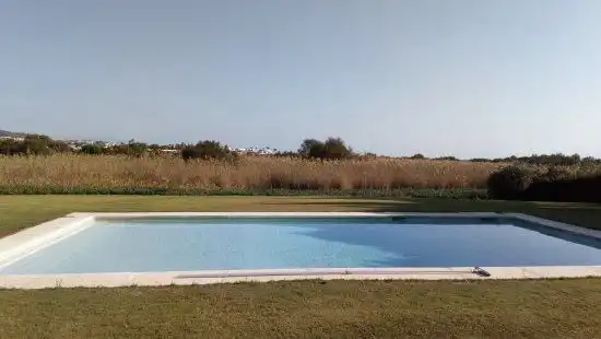 Piscina de Casa o xalet de lloguer en Sotogrande amb Aire condicionat, Calefacció i Jardí privat