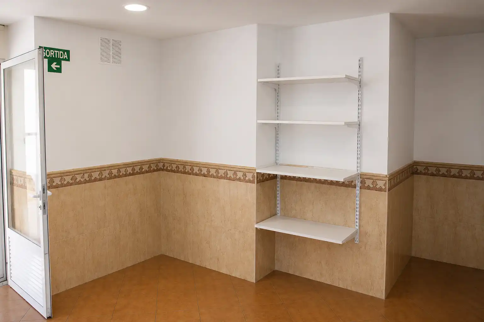 Commercial properties for rent in Ciutadella de Menorca  with Terrace and Internet