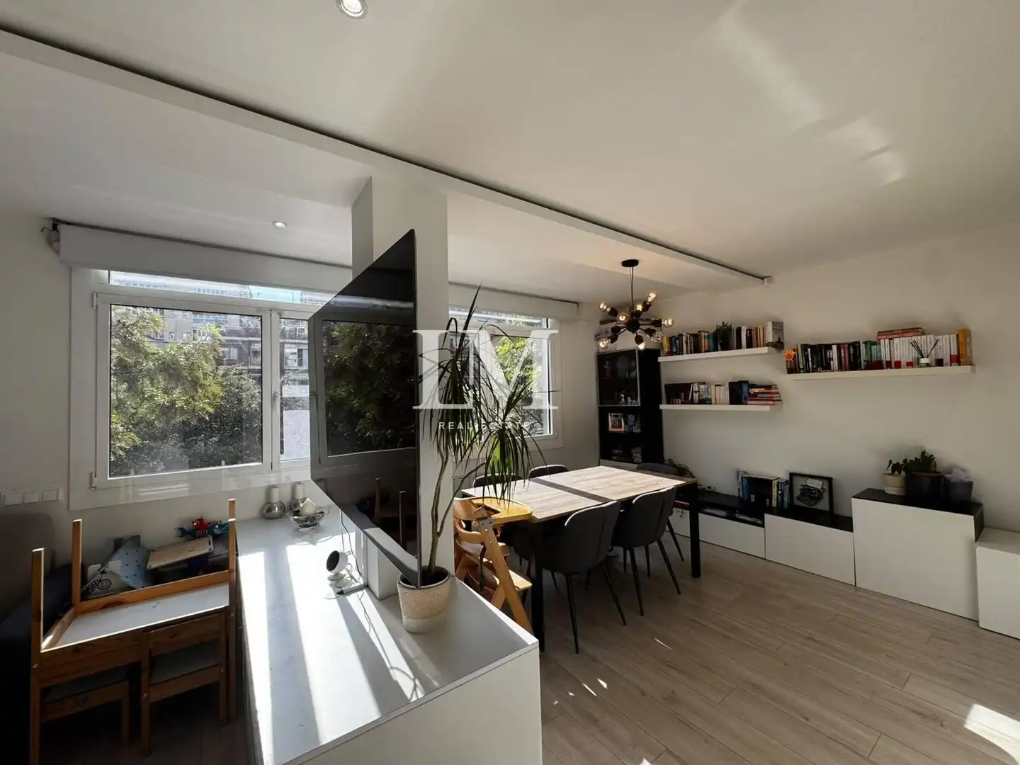 Sala d'estar de Apartament en venda en Gràcia