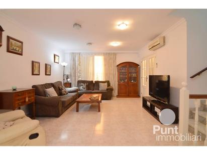 Living room of Single-family semi-detached for sale in Premià de Dalt  with Air Conditioner, Heating and Private garden