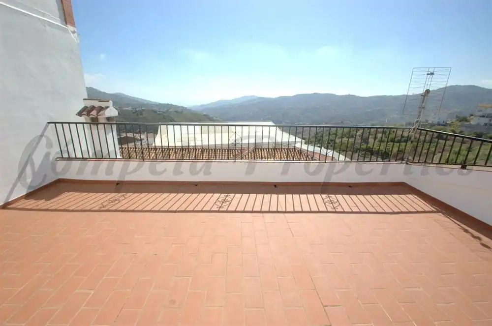 Casa con terrazza in vendita a Cómpeta, imagen 2
