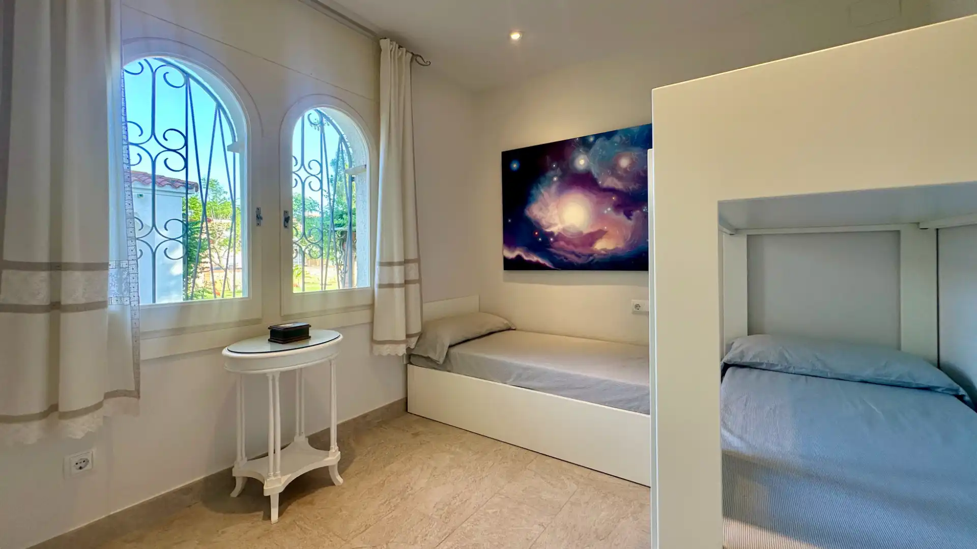 Dormitori de Casa o xalet en venda en Mont-roig del Camp amb Aire condicionat, Jardí privat i Terrassa