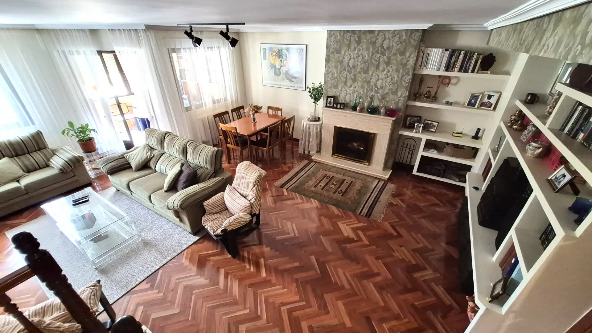 Sala d'estar de Casa o xalet en venda en Alcalá de Henares amb Aire condicionat, Calefacció i Parquet