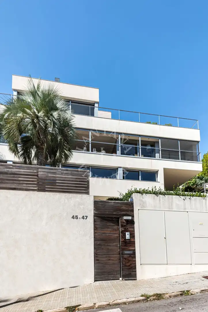 Vista exterior de Casa o chalet en venta en Barcelona con Trastero