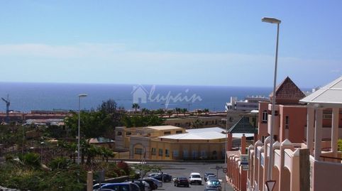 Foto 3 de Apartamento en venta en Playa Fañabé Alto, Adeje
