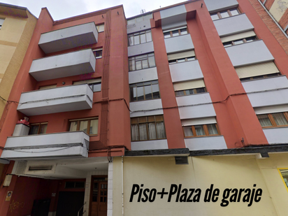 Vista exterior de Pis en venda en Oviedo  amb Calefacció, Terrassa i Moblat