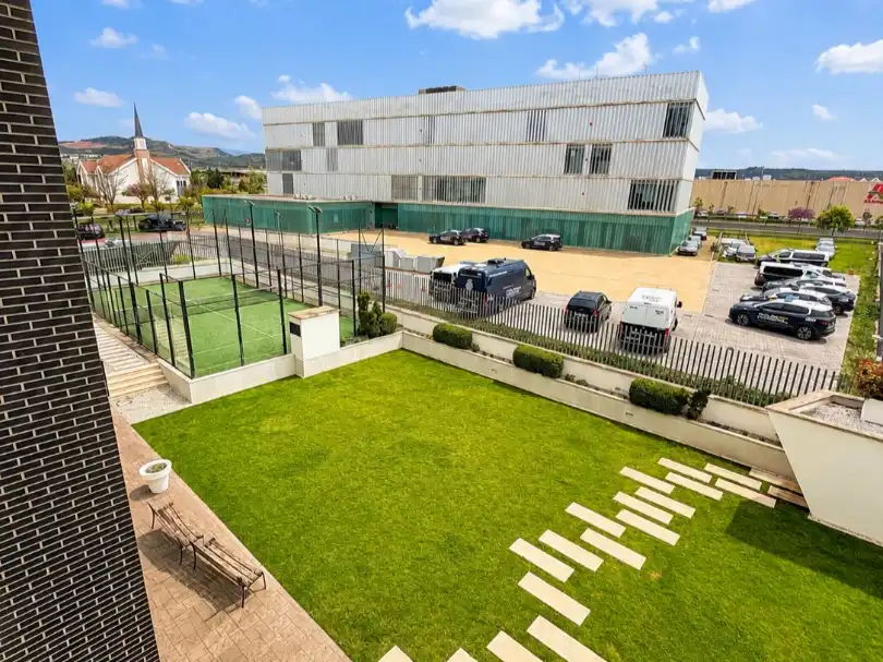 Terrassa de Pis en venda en  Logroño amb Aire condicionat, Terrassa i Balcó