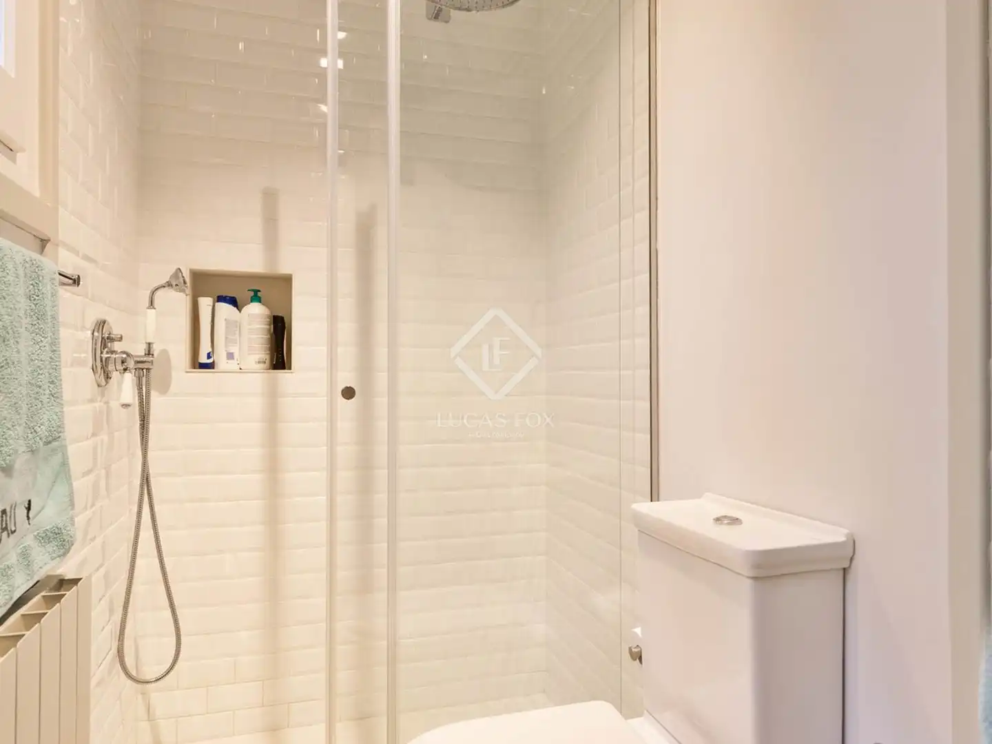 Bathroom of Houses for sale in Sant Cugat del Vallès  with Air Conditioner, Private garden and Storage room