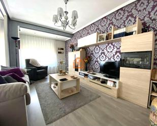 Sala d'estar de Apartament de lloguer en León Capital  amb Calefacció, Terrassa i Traster