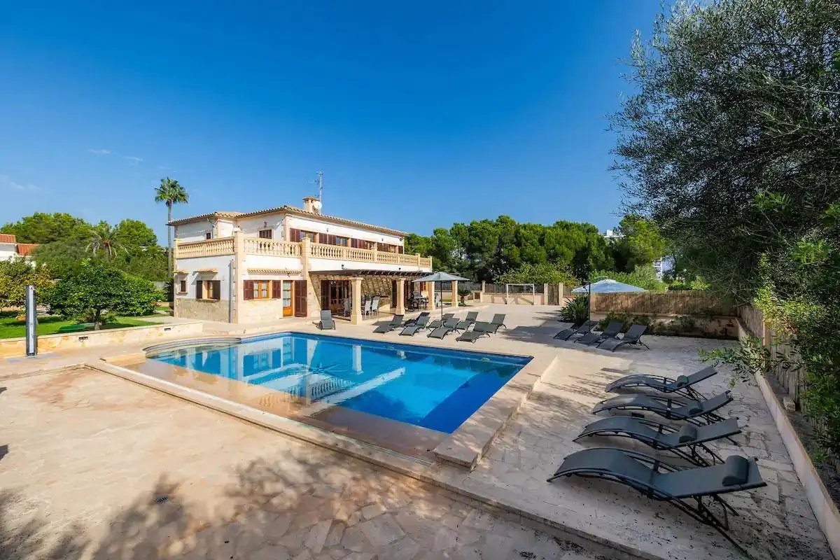 Piscina de Casa adosada en venda en Manacor amb Aire condicionat, Calefacció i Jardí privat