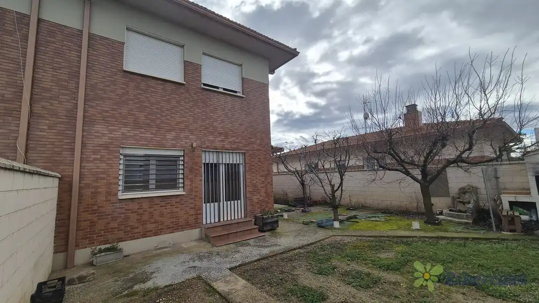 Vista exterior de Casa o chalet en venta en Castejón (Navarra)