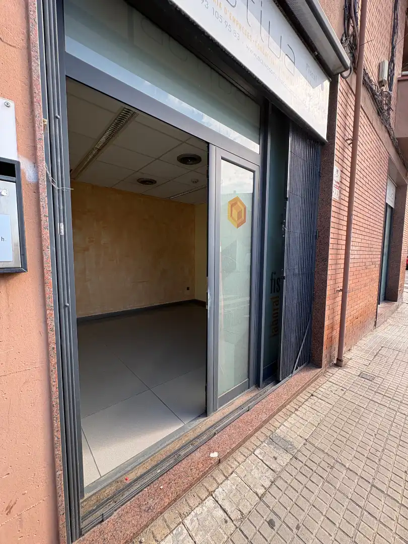 Geschaftsraum zum Verkauf in Terrassa mit Klimaanlage, Heizung und Parkett