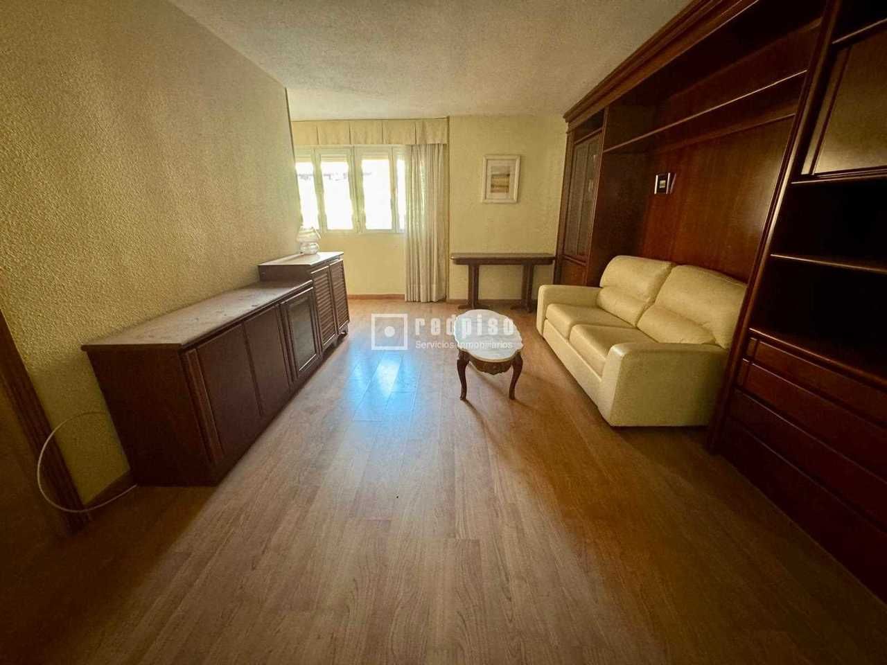 Dormitori de Pis en venda en  Madrid Capital amb Calefacció, Terrassa i Traster