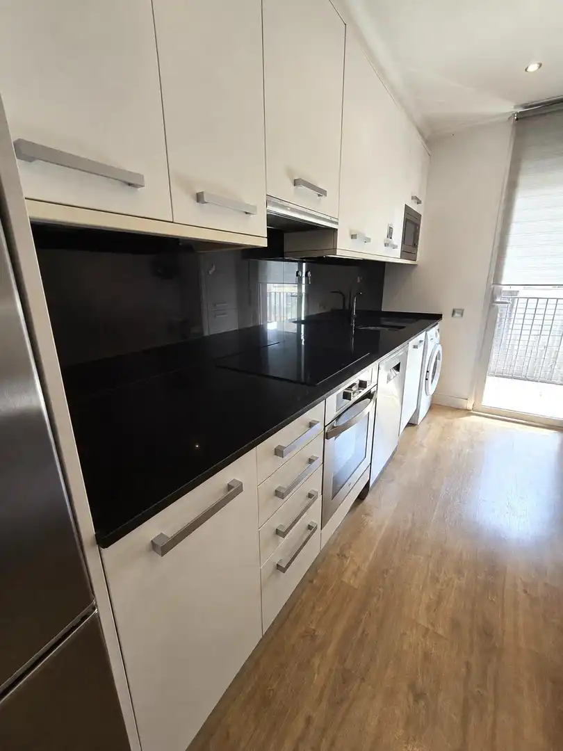 Cocina de Dúplex en venta en Tarragona con Aire acondicionado, Calefacción y Jardín privado