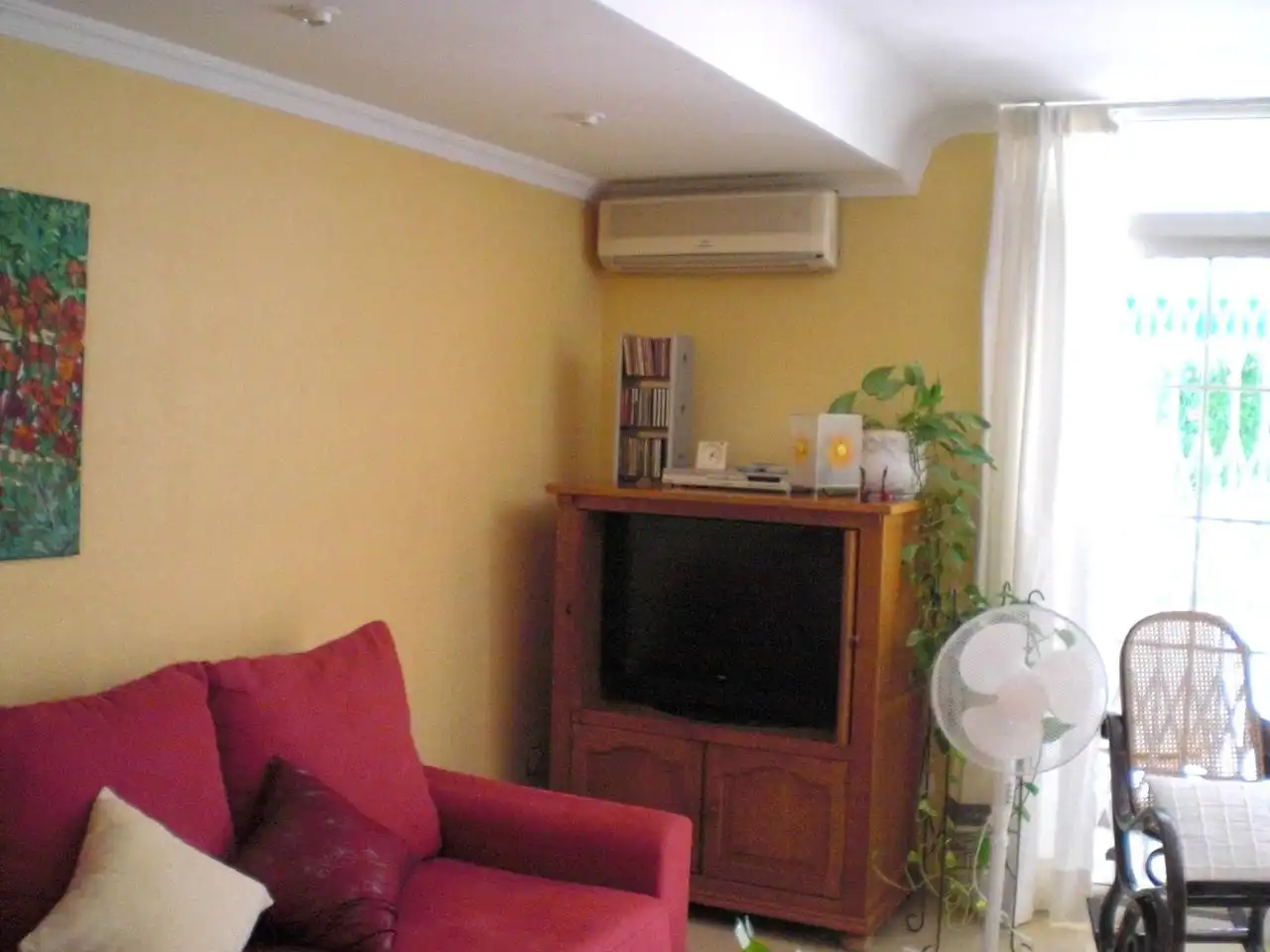 Sala d'estar de Casa o xalet de lloguer en Alicante / Alacant amb Aire condicionat, Terrassa i Piscina