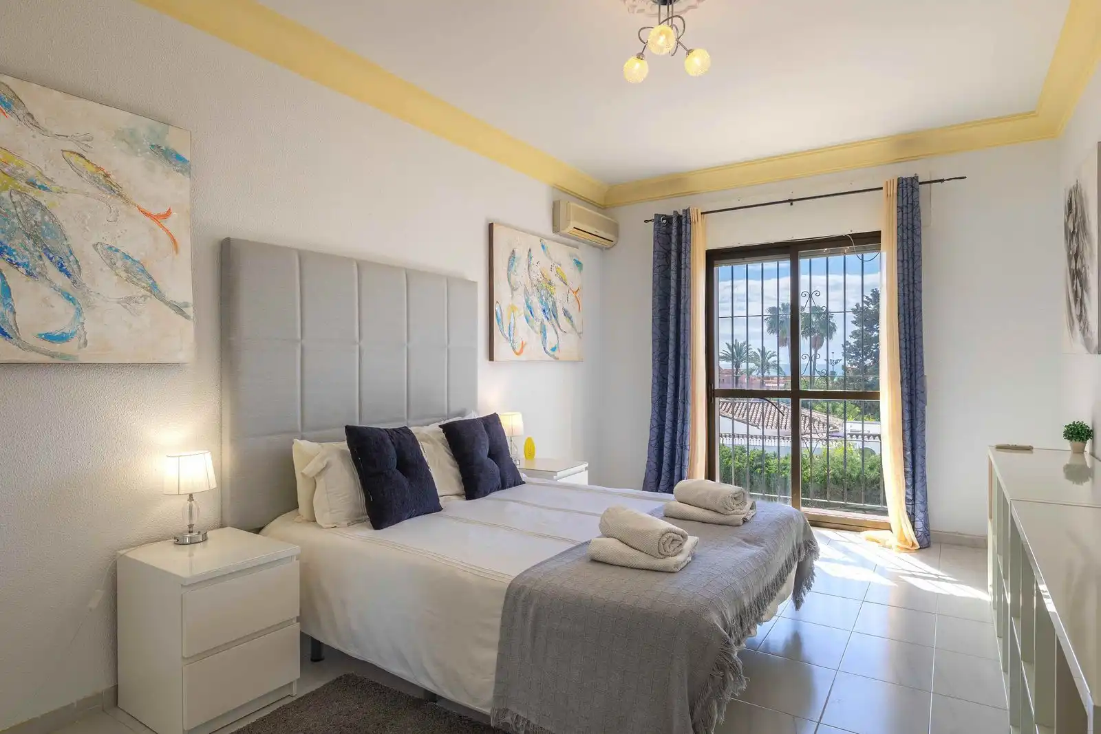 Bedroom of Detached homes for sale in Estepona  with Air Conditioner and Terrace