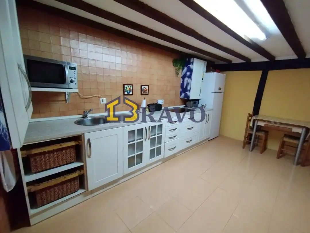 Kitchen of Houses for sale in Medina de Pomar, Burgos