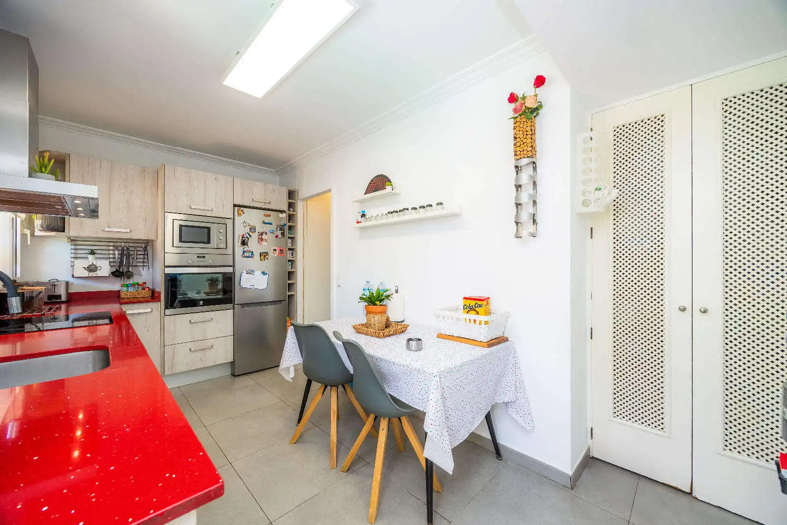 Küche von Einfamilien-Reihenhaus zum Verkauf in Capdepera mit Klimaanlage, Terrasse und Möbliert