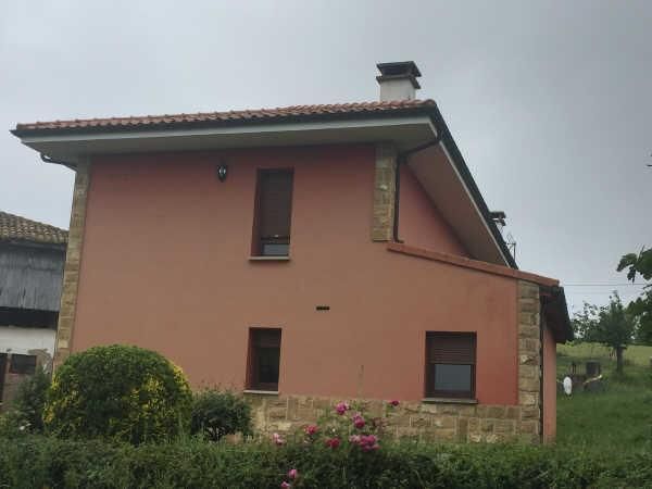 Vista exterior de Casa o xalet en venda en Las Regueras  