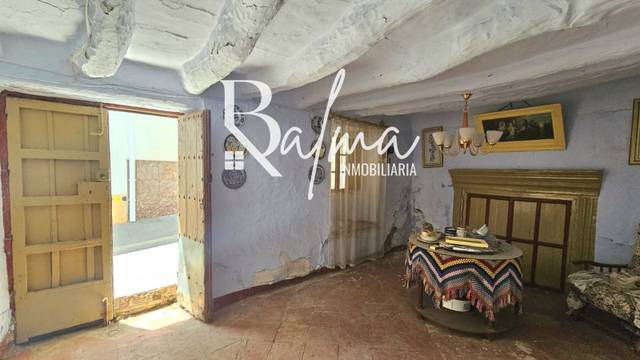 Casa adosada en Venta en Alfarnate