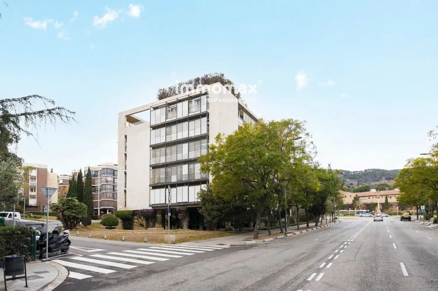 Vista exterior de Àtic de lloguer en Barcelona amb Terrassa i Moblat