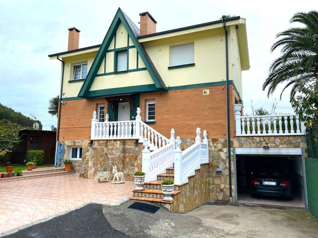 Casa-chalet en Venta en Barrio Sámano-Monteale en Sámano