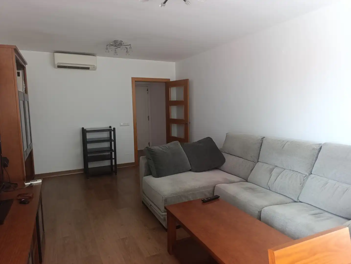 Sala d'estar de Pis de lloguer en Málaga amb Aire condicionat, Terrassa i Moblat