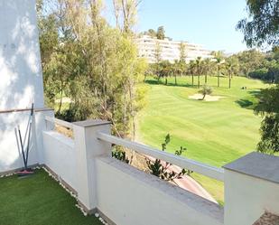 Vista exterior de Casa adosada en venda en Benalmádena amb Aire condicionat, Calefacció i Terrassa