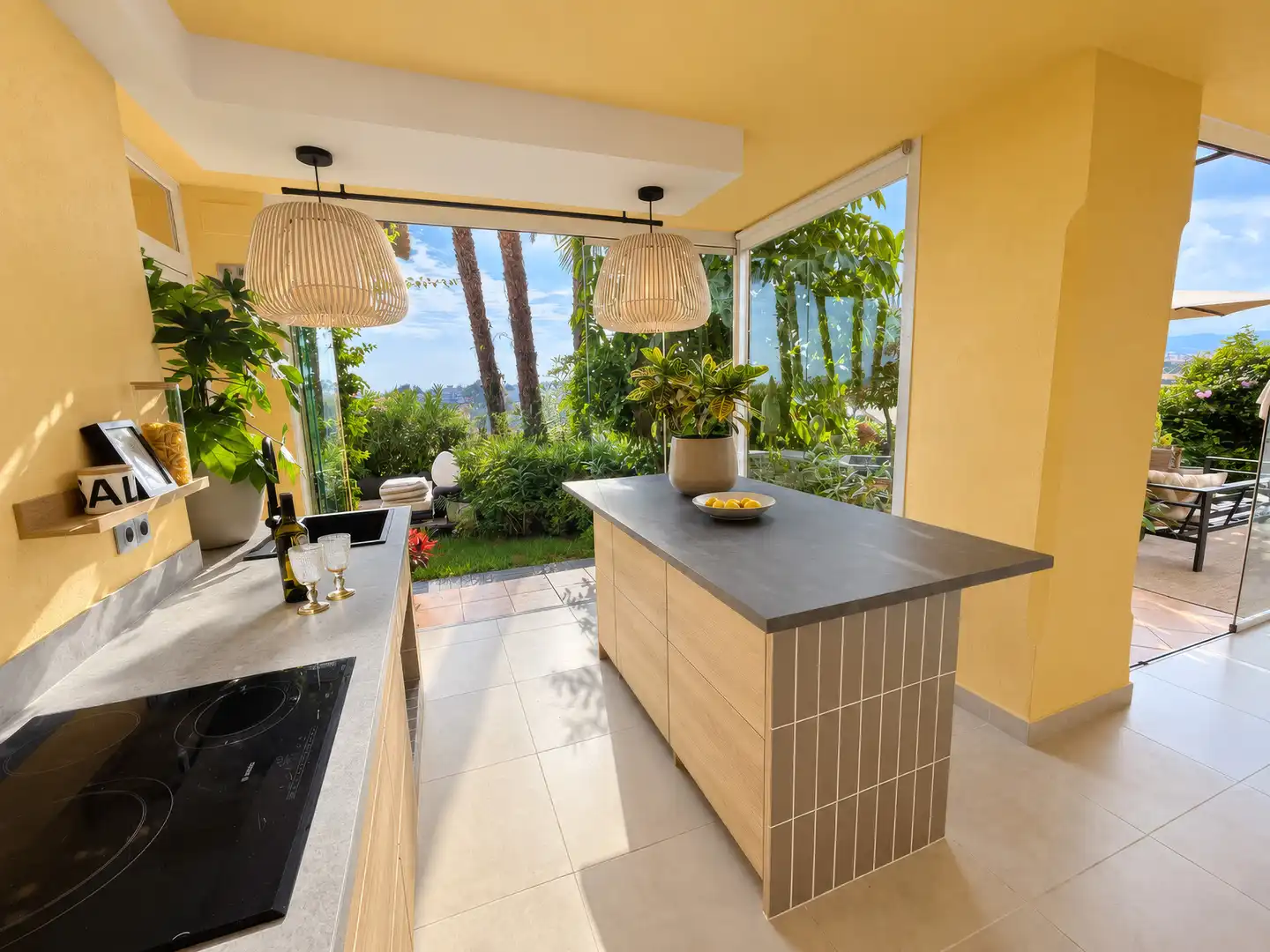 Apartament amb piscina en venda a Nueva Andalucía, imagen 5