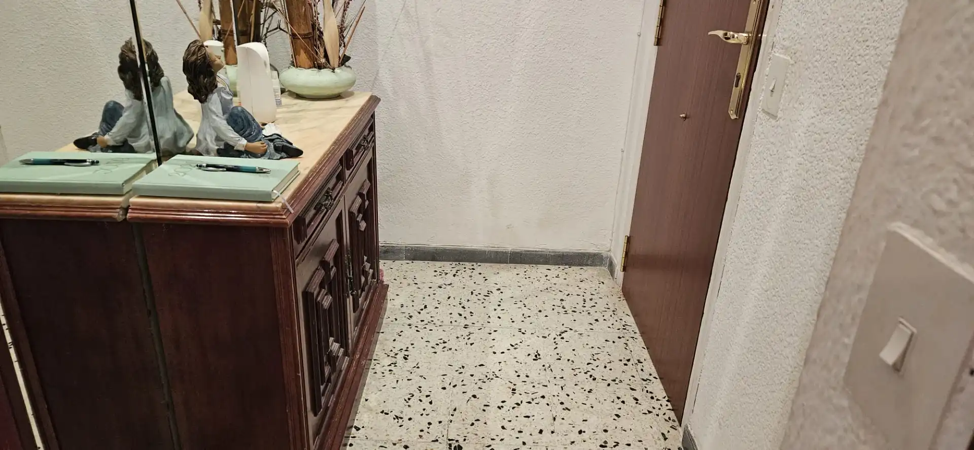 Flat with terrace for sale in Carrer Vint-I-Dos, imagen 8